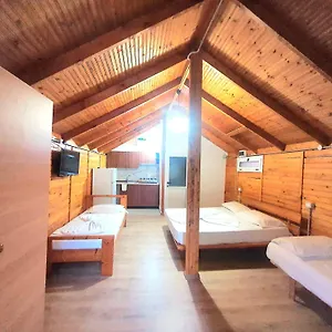 Lodge Toneda Seaside, Dhërmi